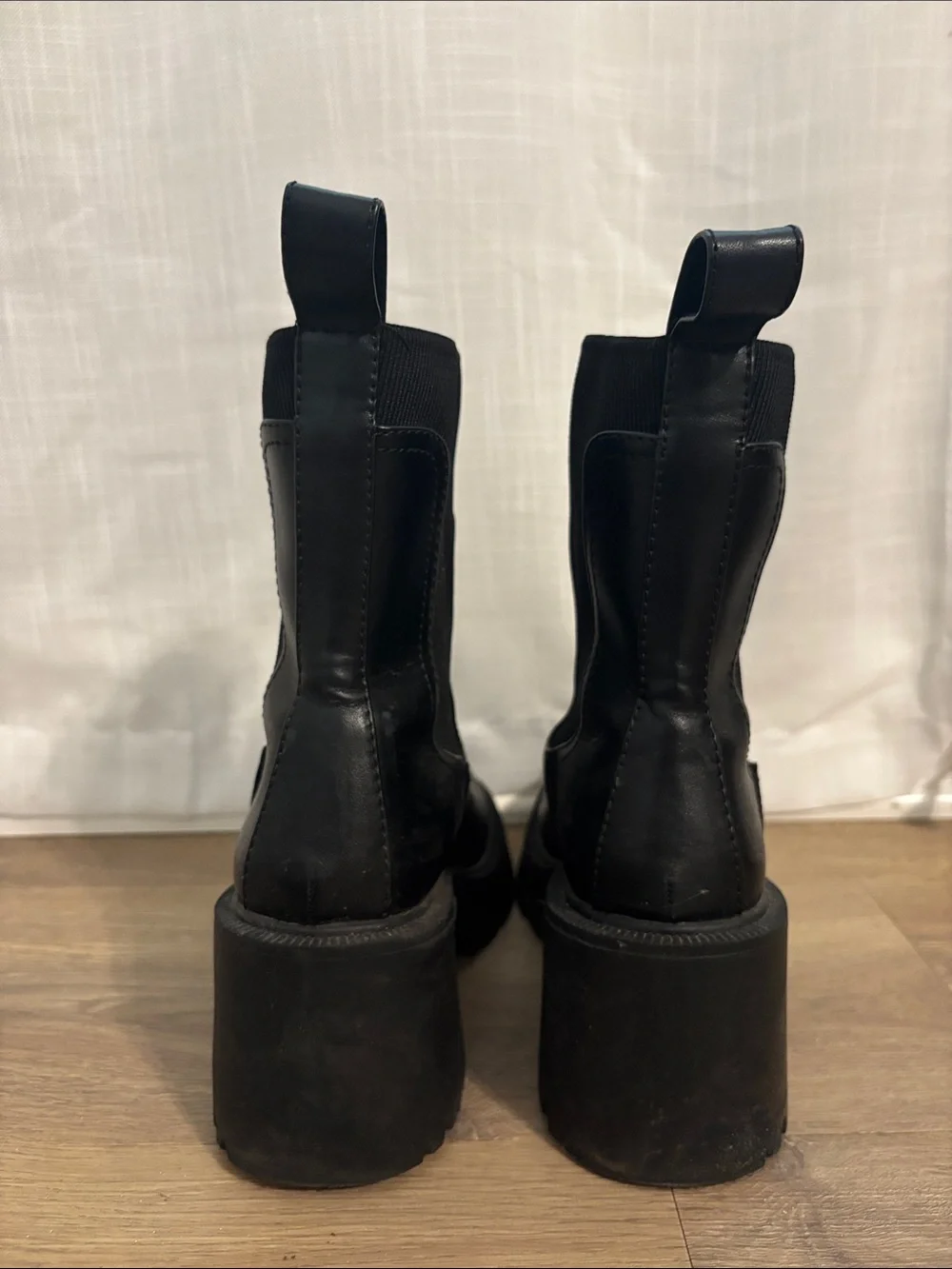 Mango - Black womens Chelsea Boot with Elastic Ankle